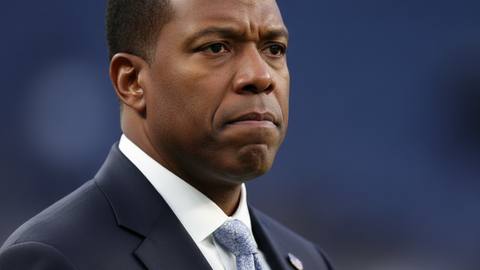 디온 Sanders, 대학 미식축구 감독 경질에 '인내심 부족' 개탄